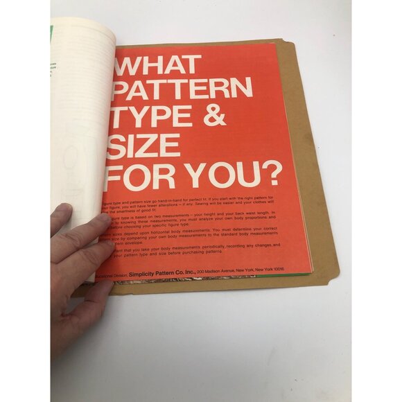 Sewing Guide Terms Beginner Simplicity Reference DIY Clothing Sew Pamphlet VTG - Picture 6 of 16